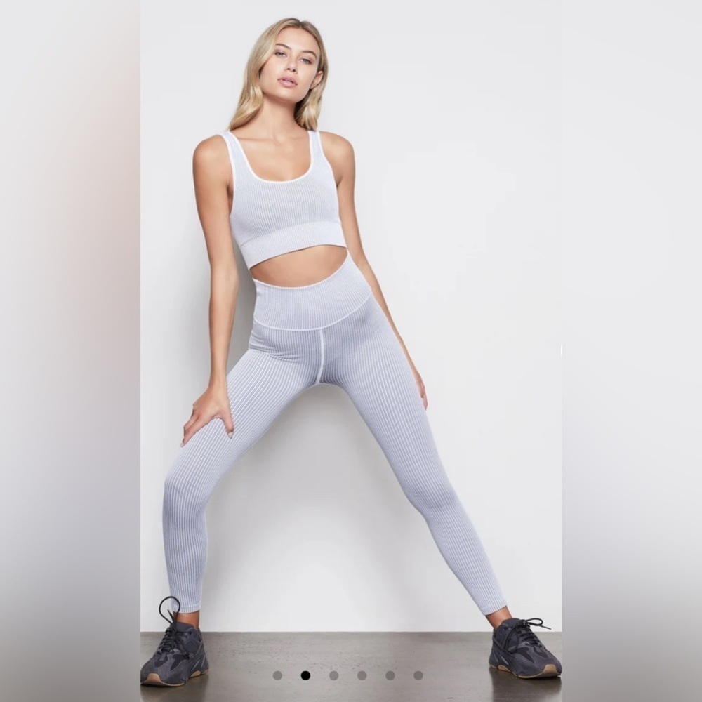 NWT Good American The Seamless Ribbed Legging in White - Picture 3 of 8